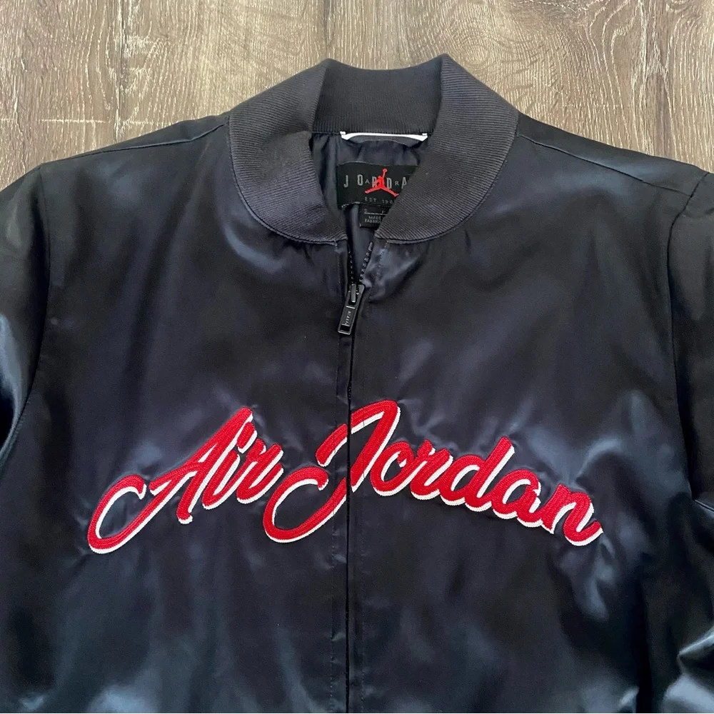 Air Jordan Jumpman RARE Satin Bomber Jacket - Picture 2 of 12